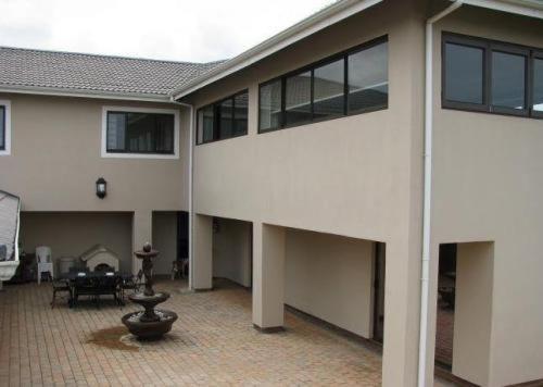 Avalon Guest House Amanzimtoti Exterior photo